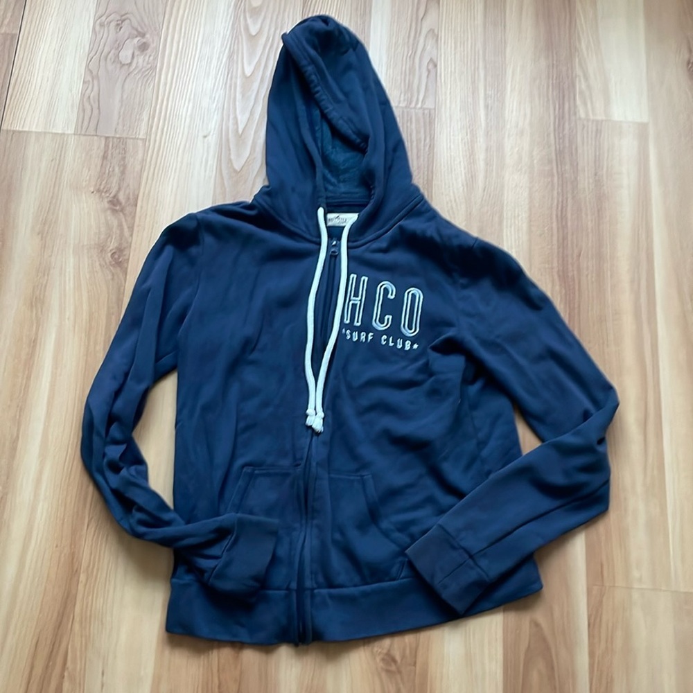Hollister navy blue zip up hoodie - size S